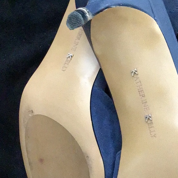 Shoes - Picture 3 of 4